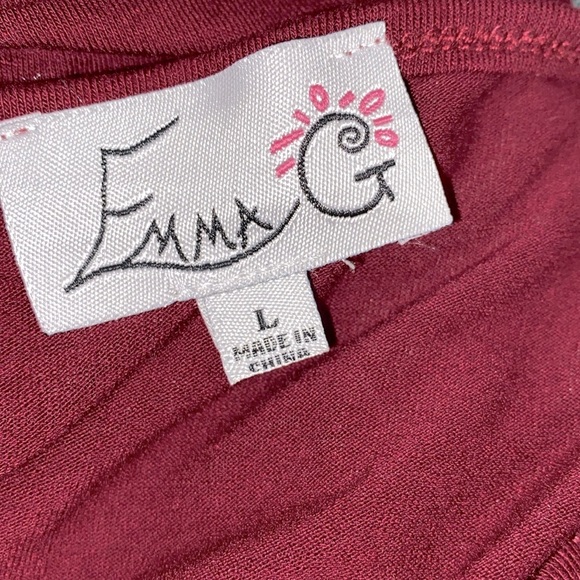 Emma G cranberry color sleeveless top with lace hem size large - Picture 5 of 5